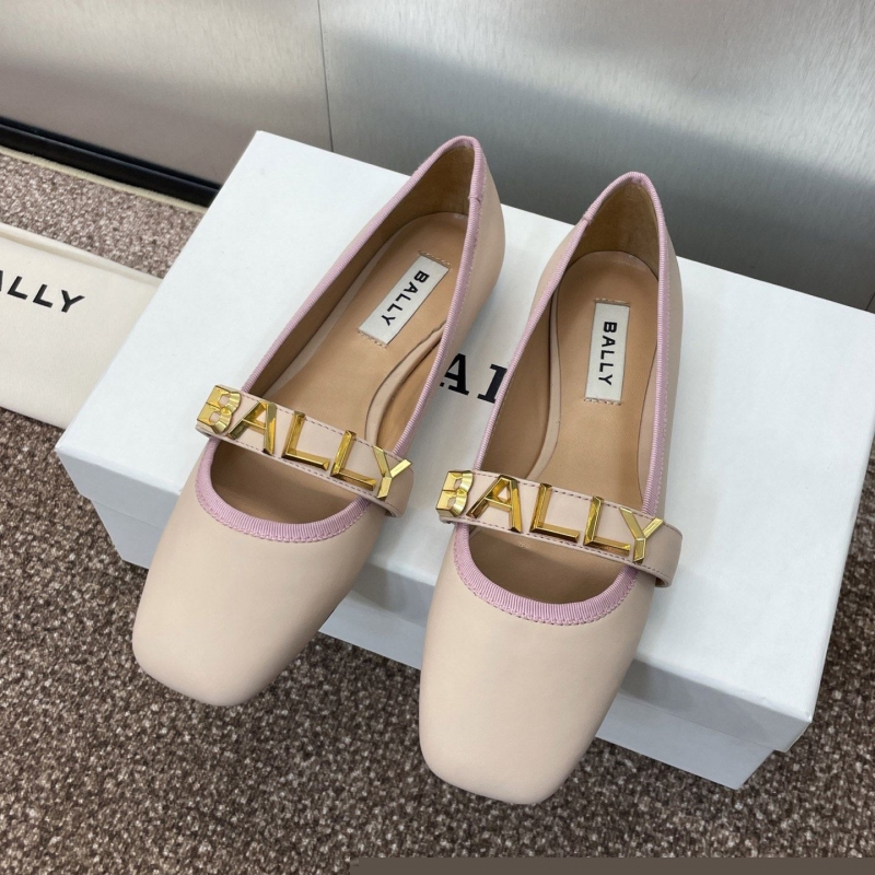 Other flat shoes